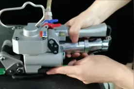 手提式气动塑钢打包机的正确使用方法操作视频视频封面