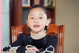 小朋友能吃口香糖吗？萌娃提醒不要吃！这种情况还会危及孩子安全视频封面