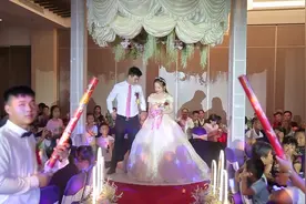 曹磊甄海侠结婚视频2视频封面