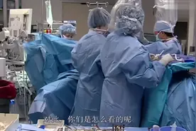 为何在做手术时，医生要求患者把衣服都脱光，护士偷偷说了真相视频封面