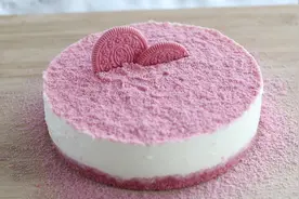 不用烤箱就能做的情人节蛋糕，粉嫩少女心，香甜细腻