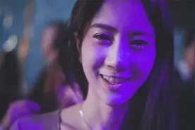 顶级重低音《摇头神曲》大型嗨舞现场，贼有劲的DJ舞曲！视频封面