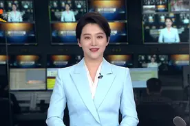 倪岳峰与新疆生产建设兵团第二师铁门关市党政代表团举行工作座谈视频封面