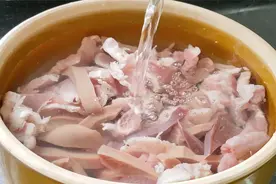 我家吃不腻的一道客家肉汤菜，汤鲜肉香做法简单，连吃3碗还想吃视频封面