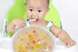 夏天别给孩子喝白粥，香甜可口，开胃好消化，补充钙质和维生素视频封面