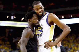 NBA季后赛历史31分最大比分逆转，贝弗利回到更衣室疯狂庆祝！视频封面