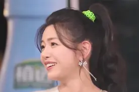 陈晓不敢带陈妍希看《梦华录》，怕她吃刘亦菲醋，谈夫妻日常好甜视频封面
