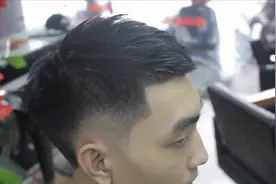 男发多又硬怎么剪？这款发型时尚又清爽，帅气显精神
