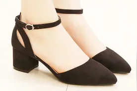 鞋子挤脚太难受？鞋店老板透漏一招，鞋子怎么穿都舒服！视频封面