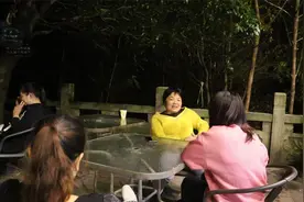 农村大姐在浙江遇到美女老乡，得知她没有对象之后便要帮她介绍视频封面