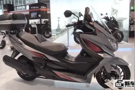 大踏板“汉堡人”！2018 铃木Burgman 400 ABS