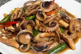 姜葱生炒八爪鱼，3分钟出锅，脆嫩爽口，开胃下饭，吃了还想吃视频封面