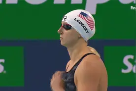 凯蒂·莱德基以15:08.24打破女子1500米自由泳短池世界纪录视频封面