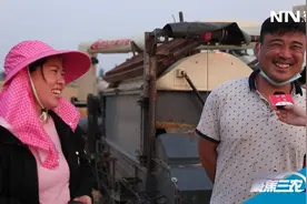动人瞬间！看麦收路上的跨区机手视频封面