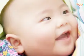 柿柿红 儿子做了上门女婿 竟把亲孙子抱回来 老头一把抱住亲不够视频封面