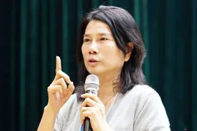 董明珠炮轰国产车“渣”，国产老总不开自家车？3位老总实力打脸视频封面