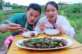 买100元人工养殖的蜗牛，下锅煮20分钟麻辣入味，香香脆脆视频封面