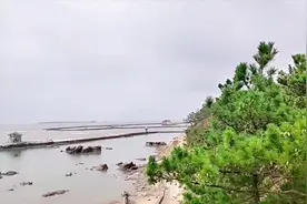 航拍威海乳山银滩旅游区《福如东海》景点。视频封面