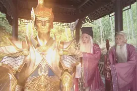 龙王阎王同时来天庭告状，为何玉帝只见了龙王？你看大鹏说过啥？视频封面
