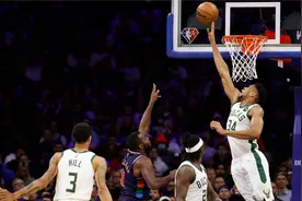NBA经典时刻：字母哥21-22赛季十大防守表现视频封面