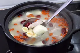 天冷了，广东人最爱喝这一锅猪肚汤，做法简单，暖身养胃营养好喝视频封面
