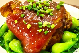 年夜饭压轴菜：酱肘子家常做法，步骤详细，软烂入味，下酒又下饭视频封面