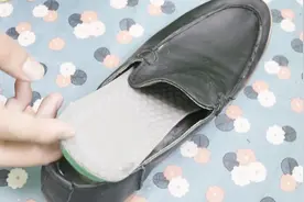 不管什么鞋垫，只需一个简单的小技巧，鞋垫不会跑出来，简单实用视频封面