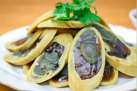 第一美食：锦衣皮蛋，一张豆腐皮就能做好的创意菜视频封面