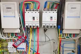 22KW电机，电源线500米，用35平方的铜线会不会过载？涨知识了视频封面
