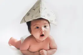 宝宝舌苔发黄怎么回事？生活护理这几点家长要注意了！视频封面