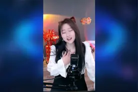 菲儿演唱《兄弟想你了》你在那嘎达还好吗  也不说主动来个电话