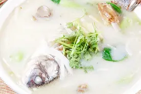 孕妈常喝这碗鱼汤，帮助消化，安胎补充营养，促进胎儿发育视频封面