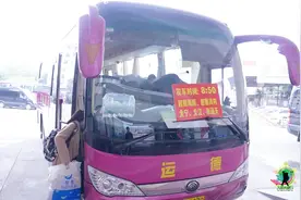 坐大巴车去越南，只需要168元，比国内旅游都便宜，广西南宁出发
