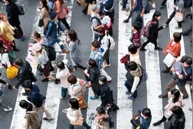 15省份人口数据出炉：河南44年来出生人口首次跌破80万视频封面