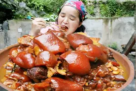 教你丰胸好办法，猪蹄焖黄豆，软烂入味营养好，吃完有效果视频封面