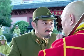 黎明破晓前：武士刀架在脖子上，鬼子逼大师投降，谁知小看高僧了视频封面