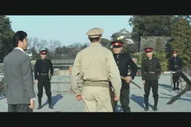 美军将军要进入日本皇宫，见副首相，火药味十足就差拔刀了视频封面