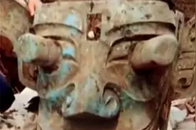 探秘三星堆！巨型大坑面积达12平方公里，青铜人青铜面具暗藏玄机视频封面