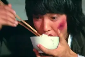 小子：有种香叫元彪吃白米饭，白切鸡配上爆炒牛肉，咔咔一顿狂吃视频封面