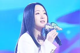 玉女杨钰莹走心演唱《茶山情歌》，女神含情脉脉的眼神心瞬间化了视频封面