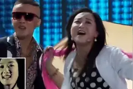 名场面！贾玲爆笑模仿凤凰传奇演唱《自由飞翔》，笑到流眼泪视频封面