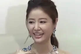 林心如早期泳衣照曝光，网友：太美了！视频封面