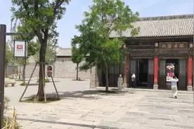 郑州往北30公里有一个火的古镇，景区免费，就是同盟古镇袁家村。视频封面