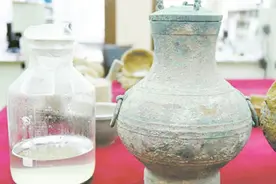 长生不老药真的存在？古墓出土金丹，专家拿去检验后说成分惊人视频封面