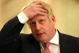 英国首相进入重症监护室，媒体却在追问：核弹密码转交了吗？视频封面