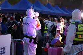 上海：多部门协同参与，妥善安置滞留虹桥枢纽的旅客视频封面
