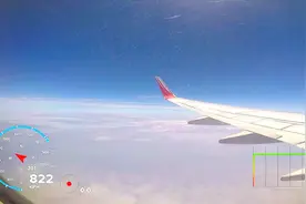 飞机天空中的速度有多快？小伙用GPS实时测速，这也太快了视频封面