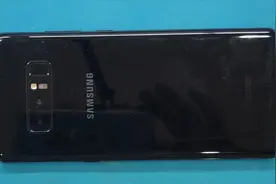 三星NOTE8屏幕摔坏换带框总成，17年的手机，现在换屏还要一千多