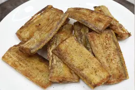 这才是干炸带鱼的正确做法，色泽金黄，鱼肉酥香不腥，不烂不粘连视频封面
