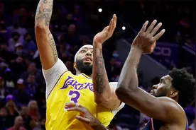 NBA球员集锦：无奈空砍！戴维斯31+12+4败走费城视频封面